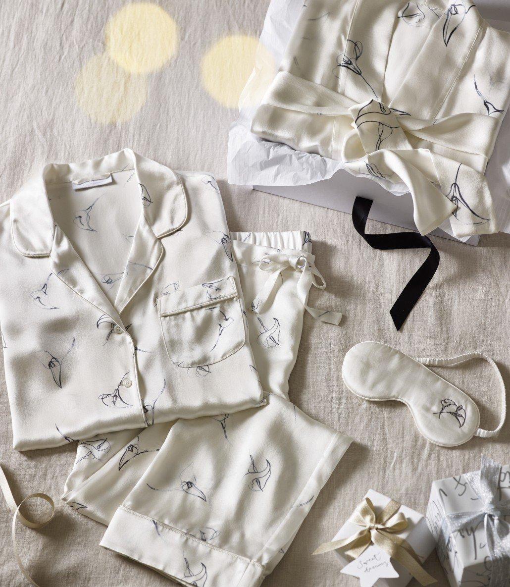 giles deacon lily-print silk pyjama set